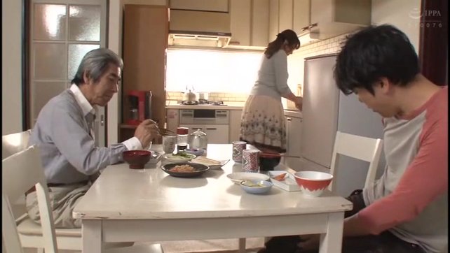 お義父さんもうアソコが疼いて濡れているんです…_3